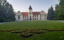 Zamek Tarnowskich w Dzikowie