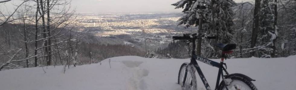 zimowy zjazd z Klimczoka po lodzie sniegu i błocie