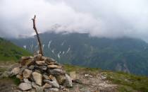 Suchy Wierch - szczyt - 1832 mnpm