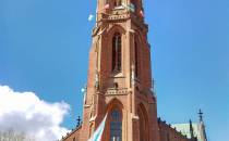 Wieża kościelna, jedna z najwyższych w Polsce (101 m.) kościoła parafialnego Wniebowzięcia NMP