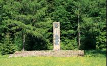 Pomnik Poległych WOPistów Jasiel, arch Compass